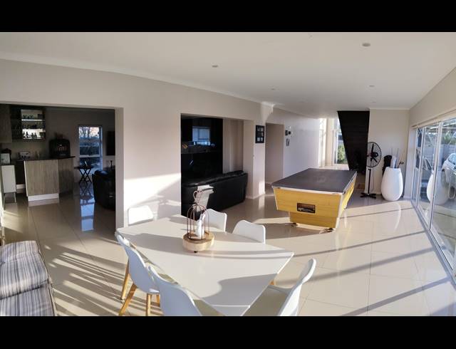 3 BEDROOM FREEHOLD FOR SALE IN WINDSOR PARK